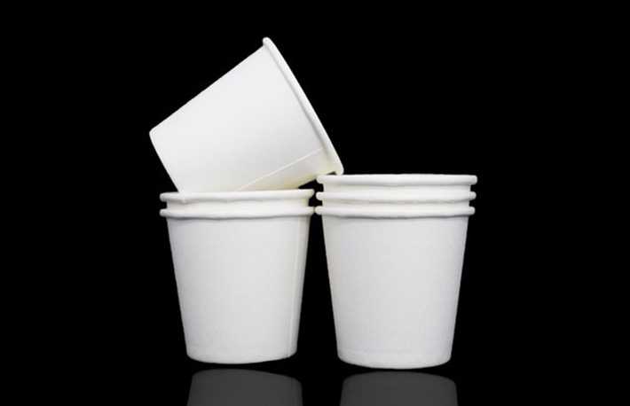 Paper & Plastic Drinking Cups